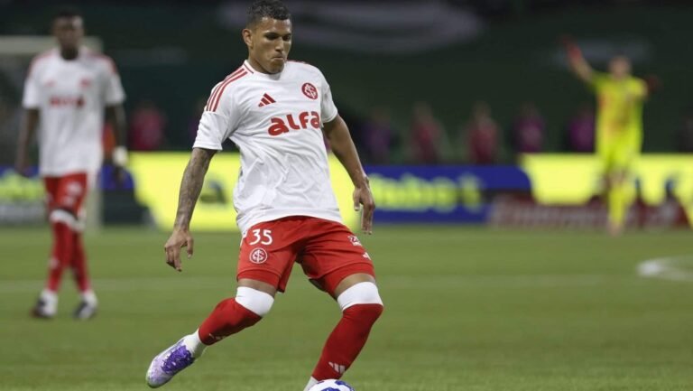 Braian Aguirre: A Ascensão de um Lateral e a Marca de 70 Jogos no Internacional