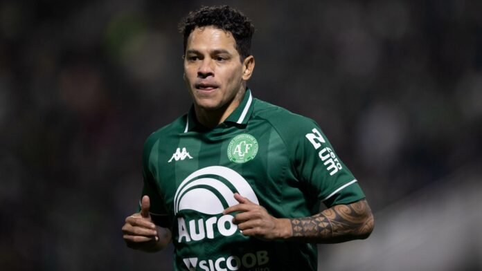 Chapecoense na Série A 2026: Giovanni Augusto, O Maestro Experiente no Meio-Campo