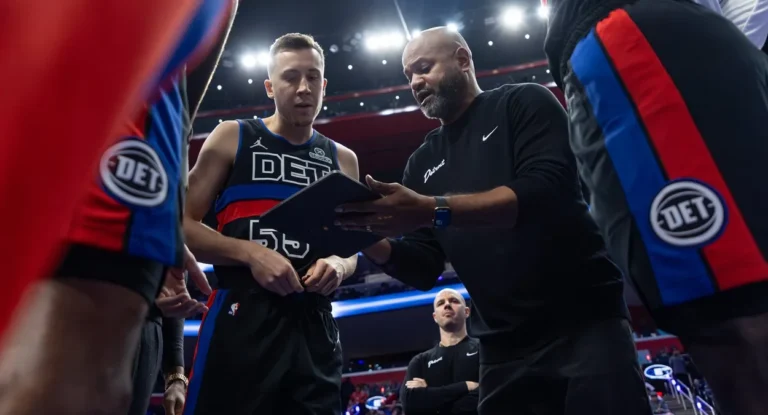Lesão de Cade Cunningham Renova Críticas à Regra dos 65 Jogos da NBA: Técnico do Pistons Ataca Critérios