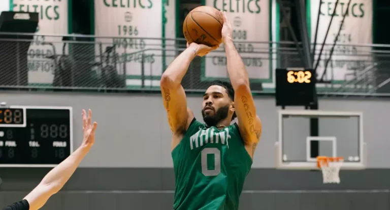 Jayson Tatum Retorna: Celtics Se Preparam para Elevar o Nível na NBA com Nova Dinâmica