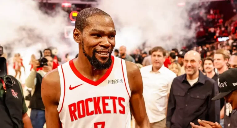 Kevin Durant Supera Michael Jordan e Ascende ao Top 5 de Pontuadores da NBA