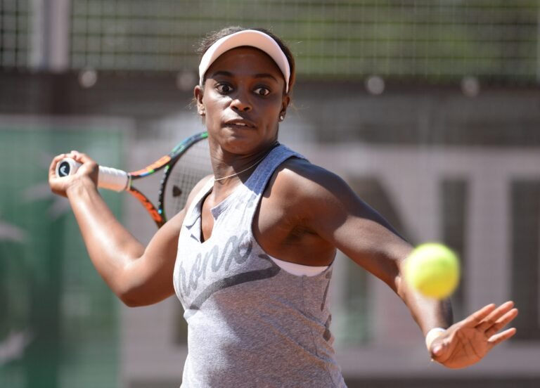 Reviravolta no Credit One Charleston Open: Favorita Sloane Stephens É Superada na Abertura
