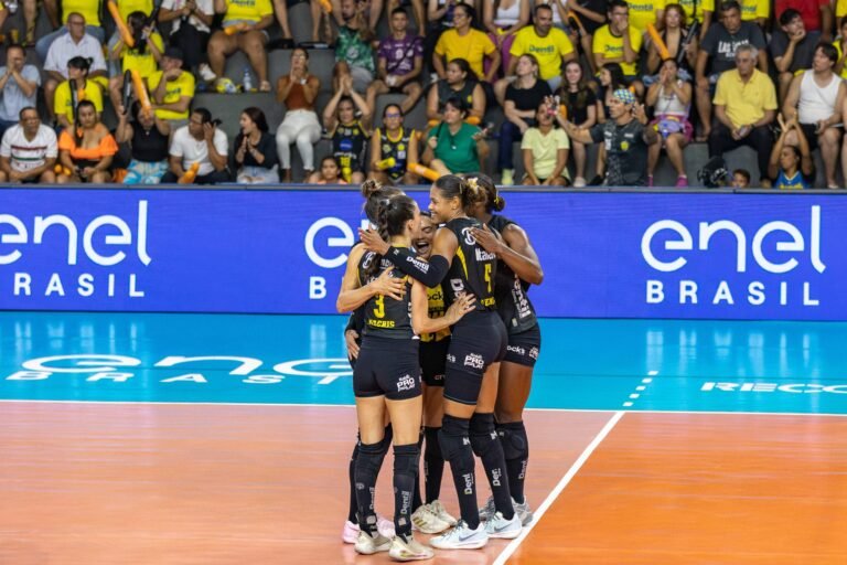 Dentil/Praia Clube Busca Vantagem Crucial em Duelo da Superliga Contra Paulistano Barueri
