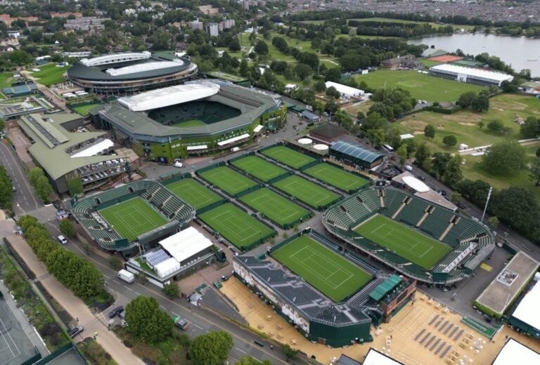 Wimbledon Abraça a Tecnologia: Revisão Por Vídeo Chega às Quadras Principais para Aprimorar a Justiça no Jogo