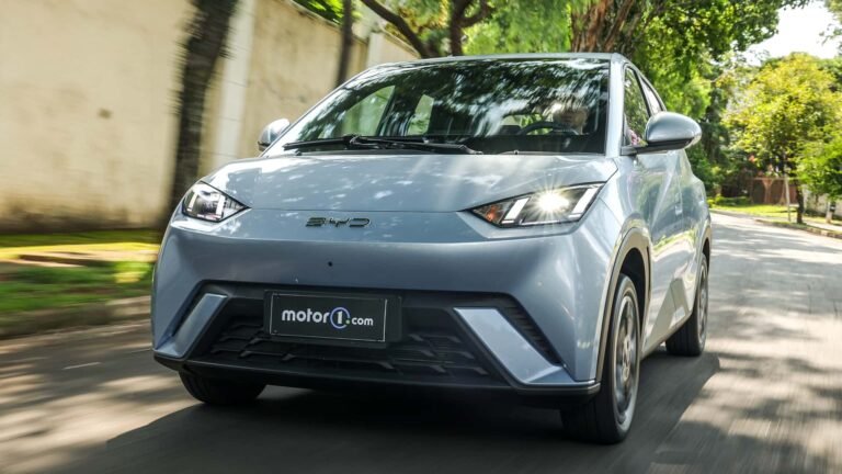 Veículos Elétricos: Desvendando a Lógica Financeira por Trás da Crítica Popular