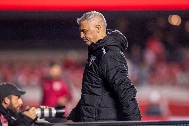 São Paulo Surpreende e Anuncia a Saída de Hernán Crespo do Comando Técnico