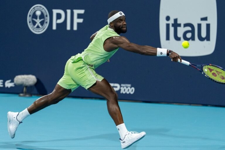 Tiafoe Reflete Derrota para Sinner em Miami: “Não Consegui Pressionar”