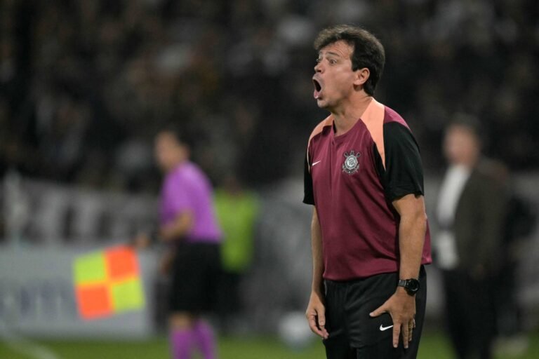 Fernando Diniz Assume o Corinthians e Promete Canalizar ‘Loucura’ da Fiel por Sucesso
