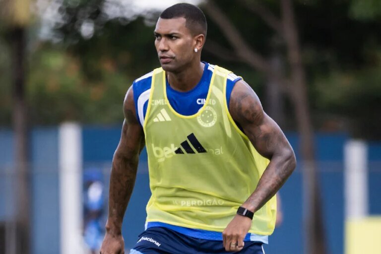 Cruzeiro Inicia Libertadores Com Desfalques Importantes e Afastamento de Walace por Indisciplina