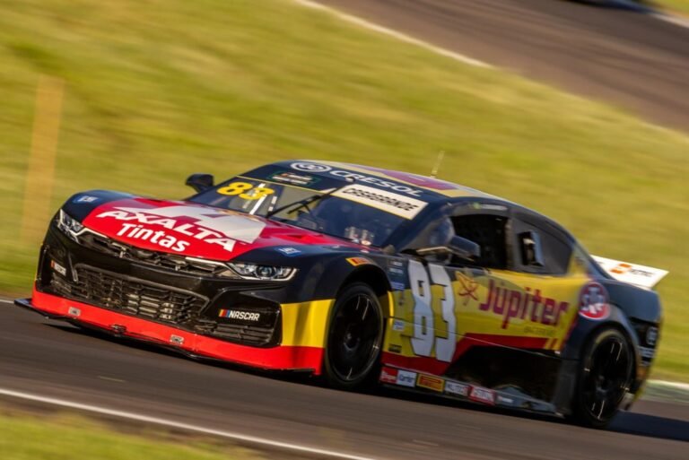 Gabriel Casagrande Garante Quarto Lugar na Sprint e Mira Pódio na NASCAR Brasil em Santa Cruz do Sul