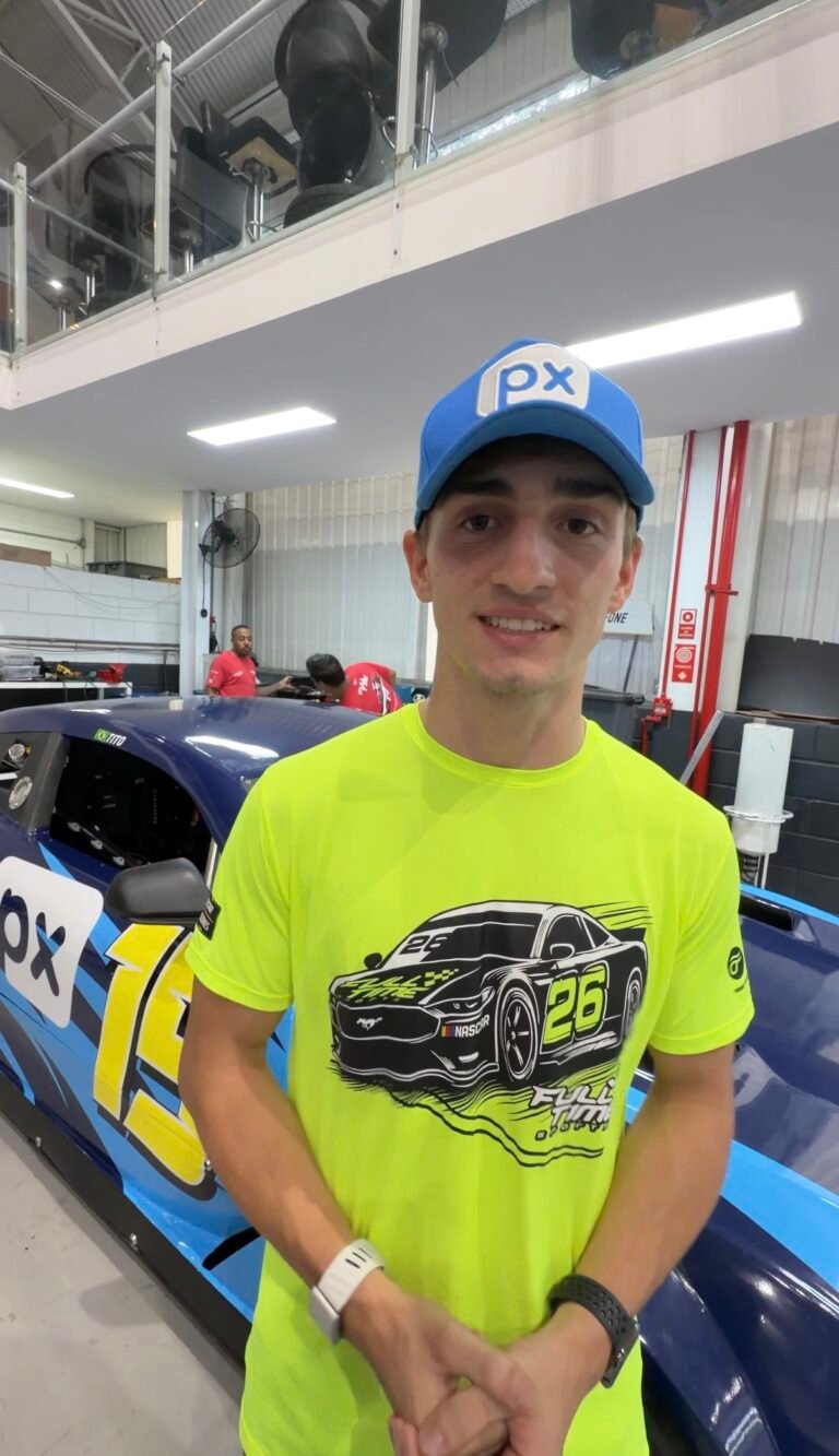 Tito Giaffone Renova com Full Time Sports e Almeja Título na Temporada 2025 da NASCAR Brasil