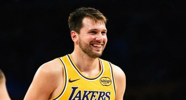 NBA Abre Exceção: Luka Doncic e Cade Cunningham Disputarão Prêmios da Temporada