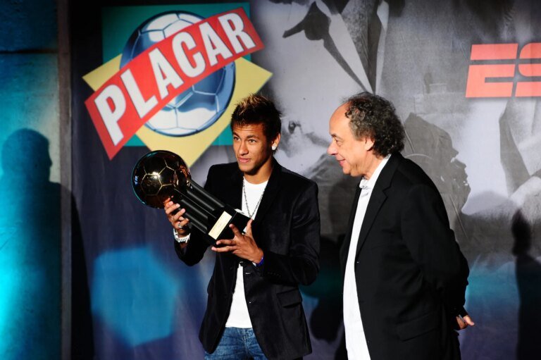 Neymar Relembra Hors-Concours: O Troféu Exclusivo ao Lado de Pelé