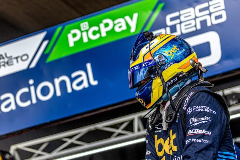 Cacá Bueno Acelera para a Segunda Temporada da NASCAR Brasil, Mirando o Título em Santa Cruz do Sul