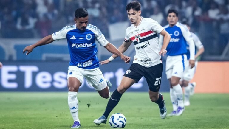 Brasileirão: São Paulo e Cruzeiro Duelam no MorumBIS em Busca de Reabilitação