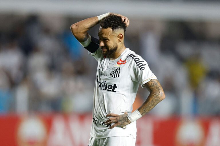 Neymar Minimiza Rumores da MLS e Reafirma Compromisso com o Santos