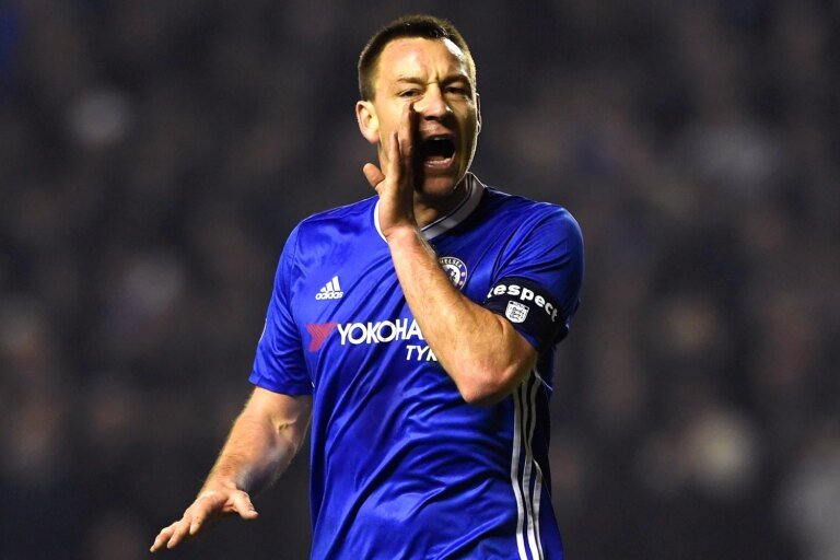 Crise no Chelsea: John Terry Expressa Preocupação com Futuro do Clube