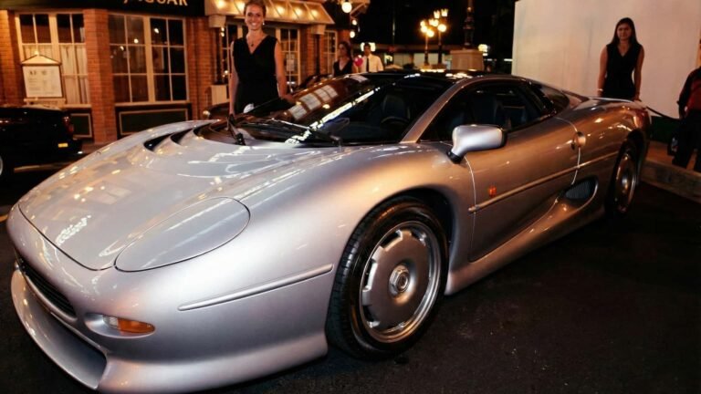 Leilão de Outono: Museu de Campos do Jordão Desvenda Raridades, Com Jaguar XJ220 Ex-Piquet como Estrela