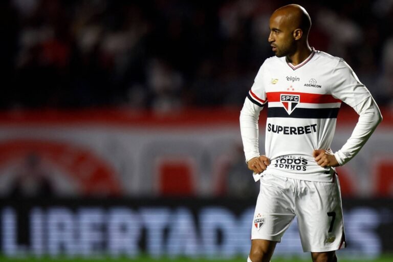 Lucas Moura: Ruptura Completa do Tendão de Aquiles Abala São Paulo e Projeta Longa Recuperação