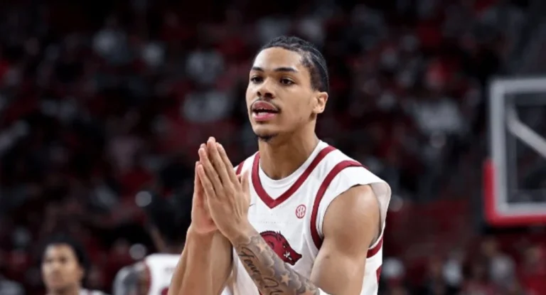 Darius Acuff: Promessa de Arkansas Mirando o Top 10 do NBA Draft 2026