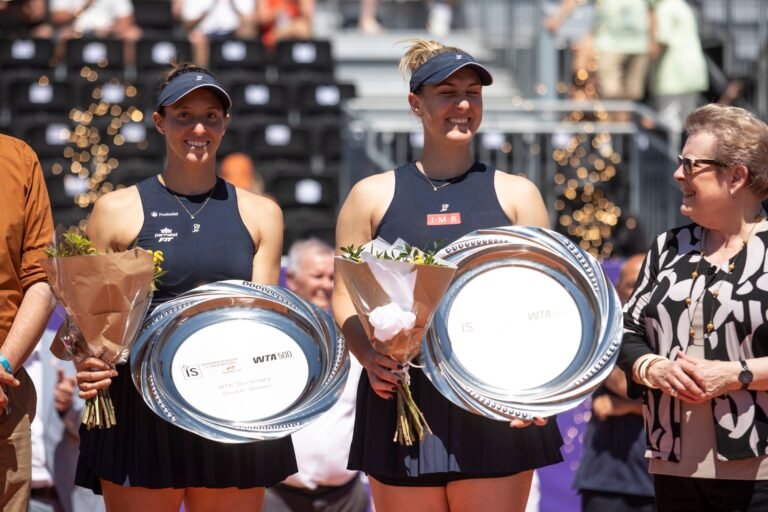 Stefani Brilha em Estrasburgo e Foca em Título Inédito de Duplas em Roland Garros
