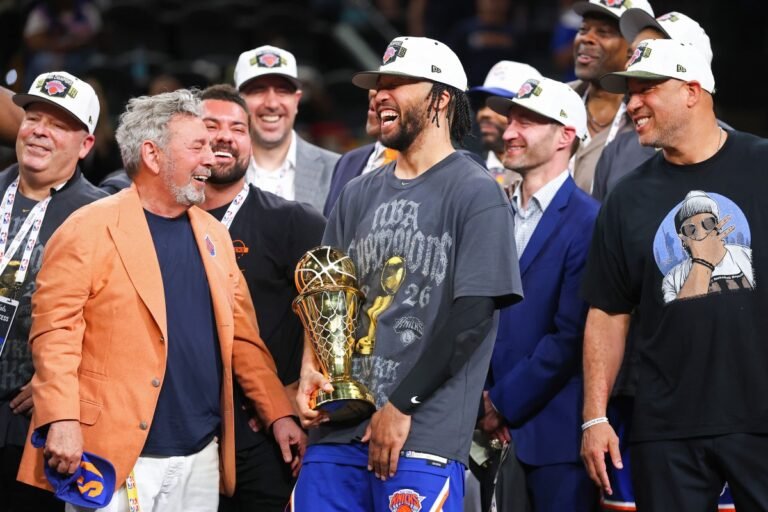 Nova York em Festa: Cerimônia de Título do Knicks na NBA Eletriza o Madison Square Garden