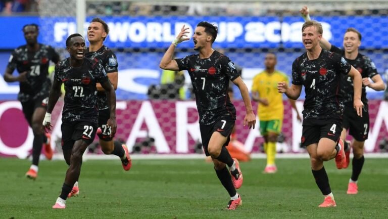 Canadá Avança às Oitavas da Copa Após Vitória Dramática Contra África do Sul