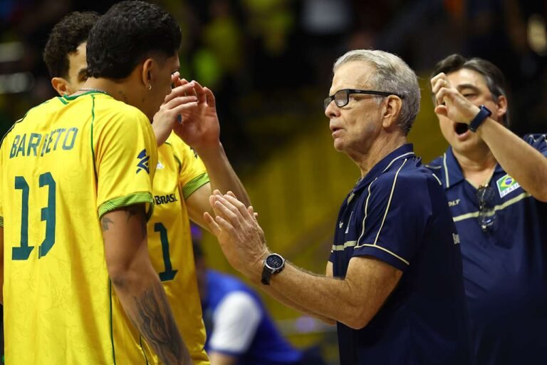 Bernardinho define elenco para clássico Brasil x Argentina na VNL em Brasília