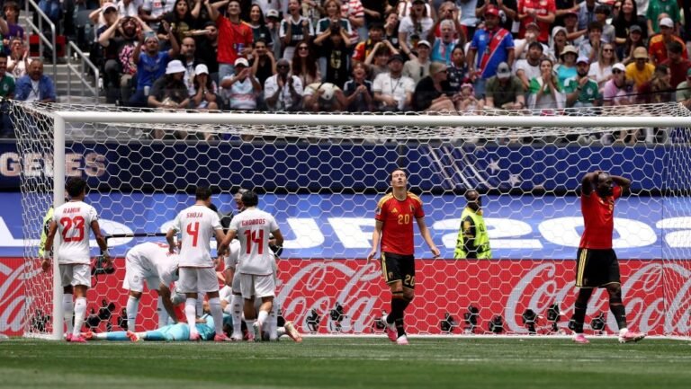 Copa do Mundo: Goleiro Iraniano Brilha em Empate Sem Gols, Complicando Situação da Bélgica no Grupo G