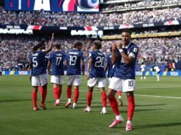 Mbappé Comanda Vitória da França Sobre Senegal na Estreia da Copa do Mundo