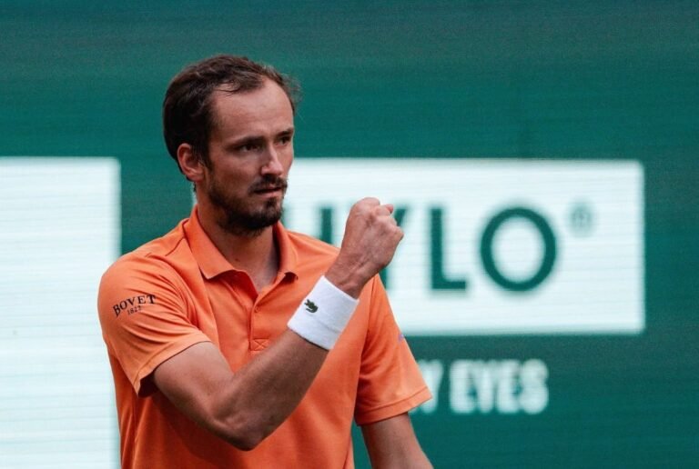 Medvedev Supera Estreia em Halle e Mantém Esperança Russa no ATP 500