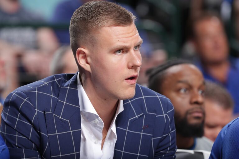Kristaps Porzingis Garante Permanência no Golden State Warriors até 2028 em Acordo Milionário