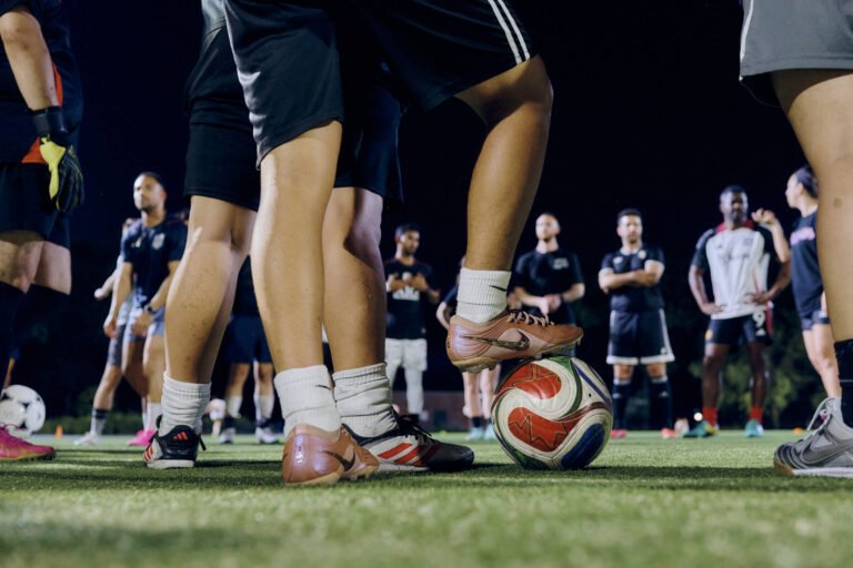 Futebol na Madrugada: Nova York Acende Lutas para Peladas Noturnas
