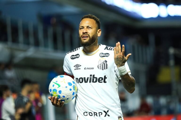 Neymar faz 2, e Santos empata com Chapecoense pelo Brasileiro
