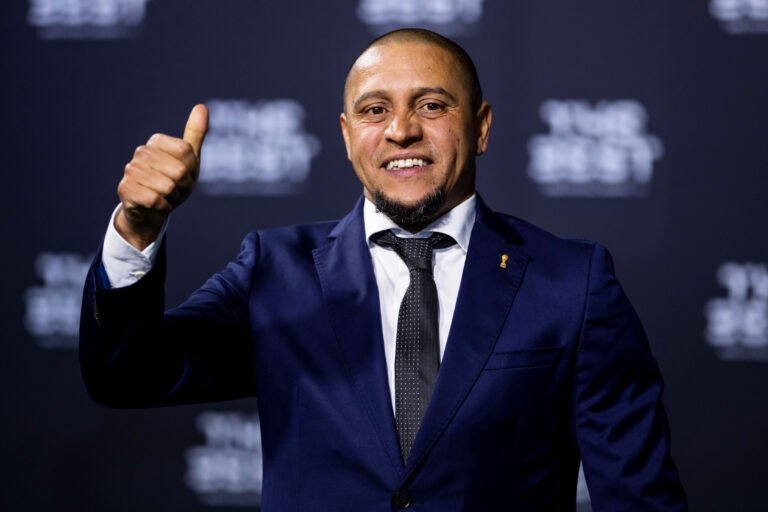 Roberto Carlos vira acionista da Inter de Limeira com Ronaldo
