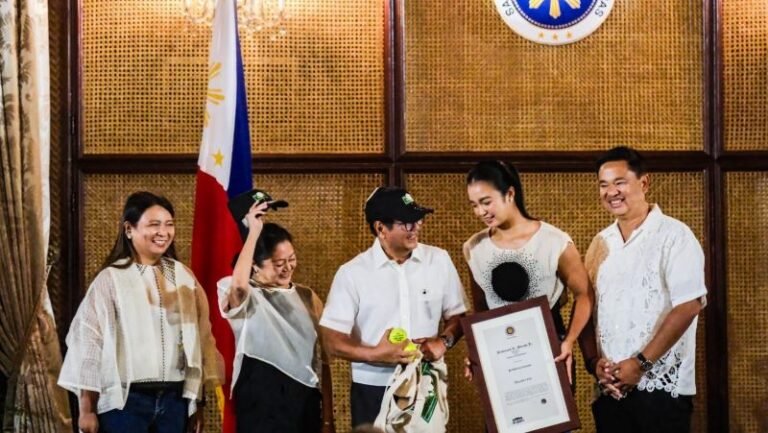 Alex Eala: A Heroína Nacional Homenageada Pelo Presidente Filipino