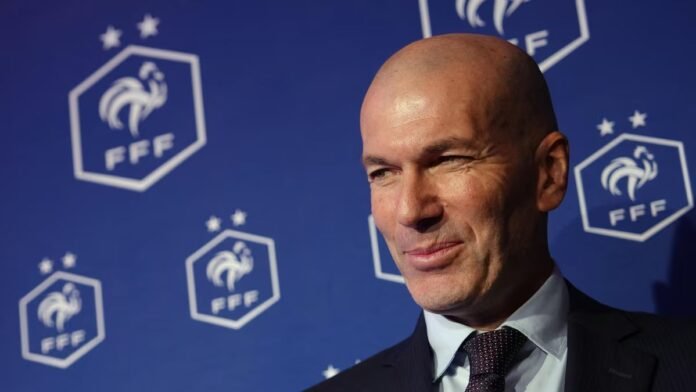 Zidane assume França: desafio é liberar poder ofensivo