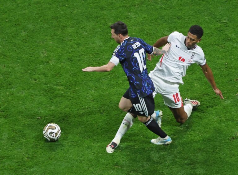 Bellingham Esclarece Discussão com Messi em Semifinal de Alto Nível entre Argentina e Inglaterra