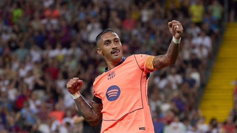 Barcelona perde título triangular após gol de Raphinha