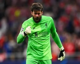 Alisson fez a diferença na vitória dos Reds